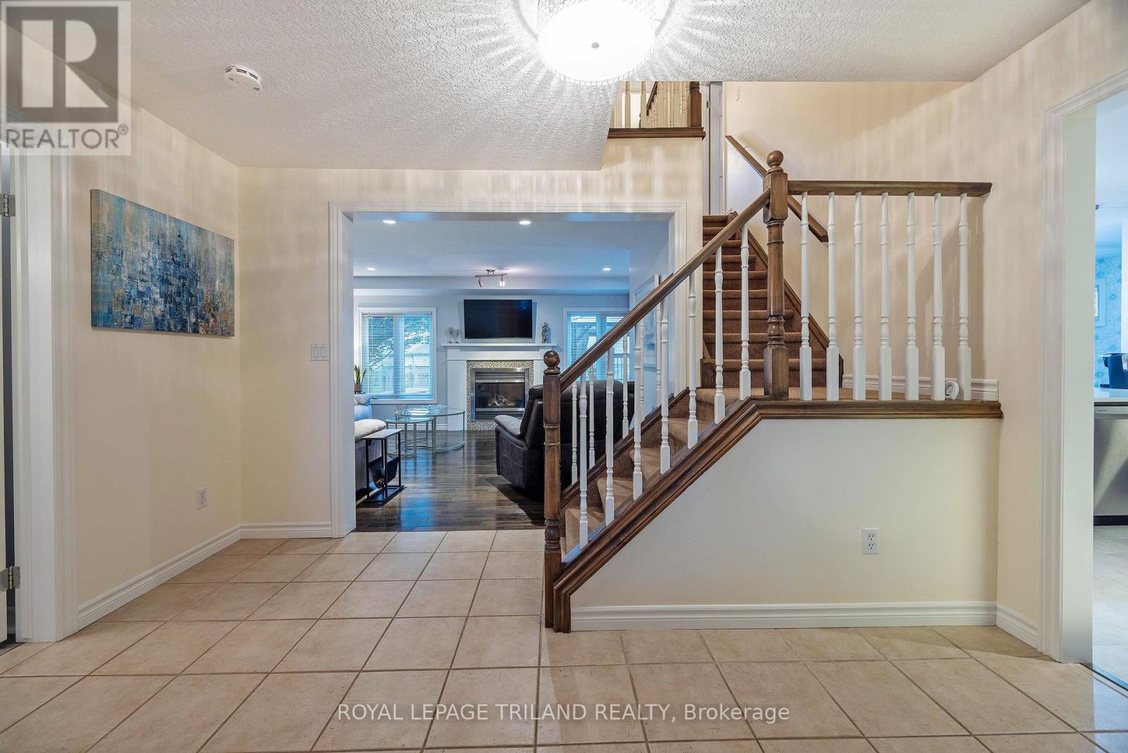 41 Penhale Avenue, St. Thomas, Ontario N5R 6L2 - Photo 6 - X12507388