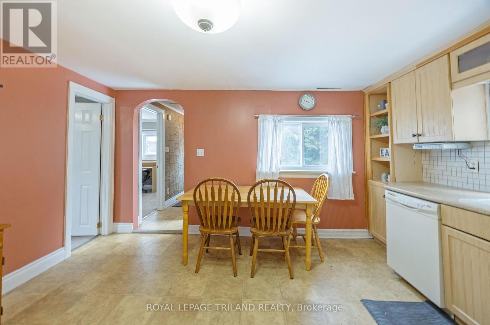 136 St George Street, Central Elgin, Ontario N5P 2M1 - Photo 12 - X12603950