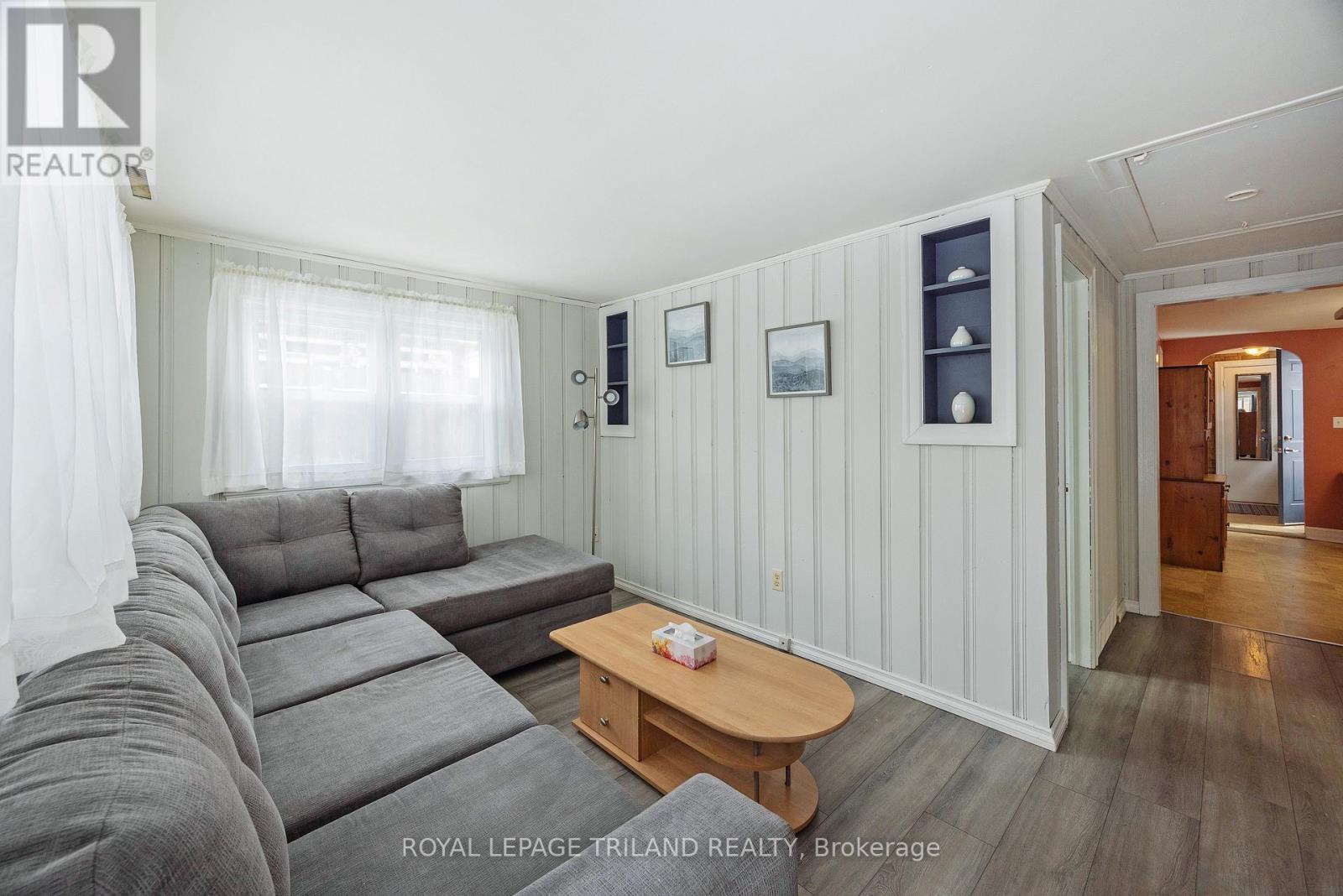 136 St George Street, Central Elgin, Ontario N5P 2M1 - Photo 17 - X12603950