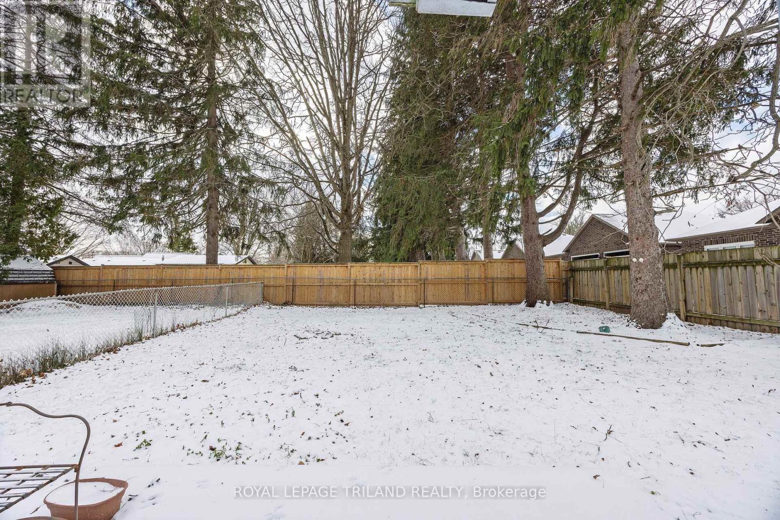 136 St George Street, Central Elgin, Ontario N5P 2M1 - Photo 23 - X12603950