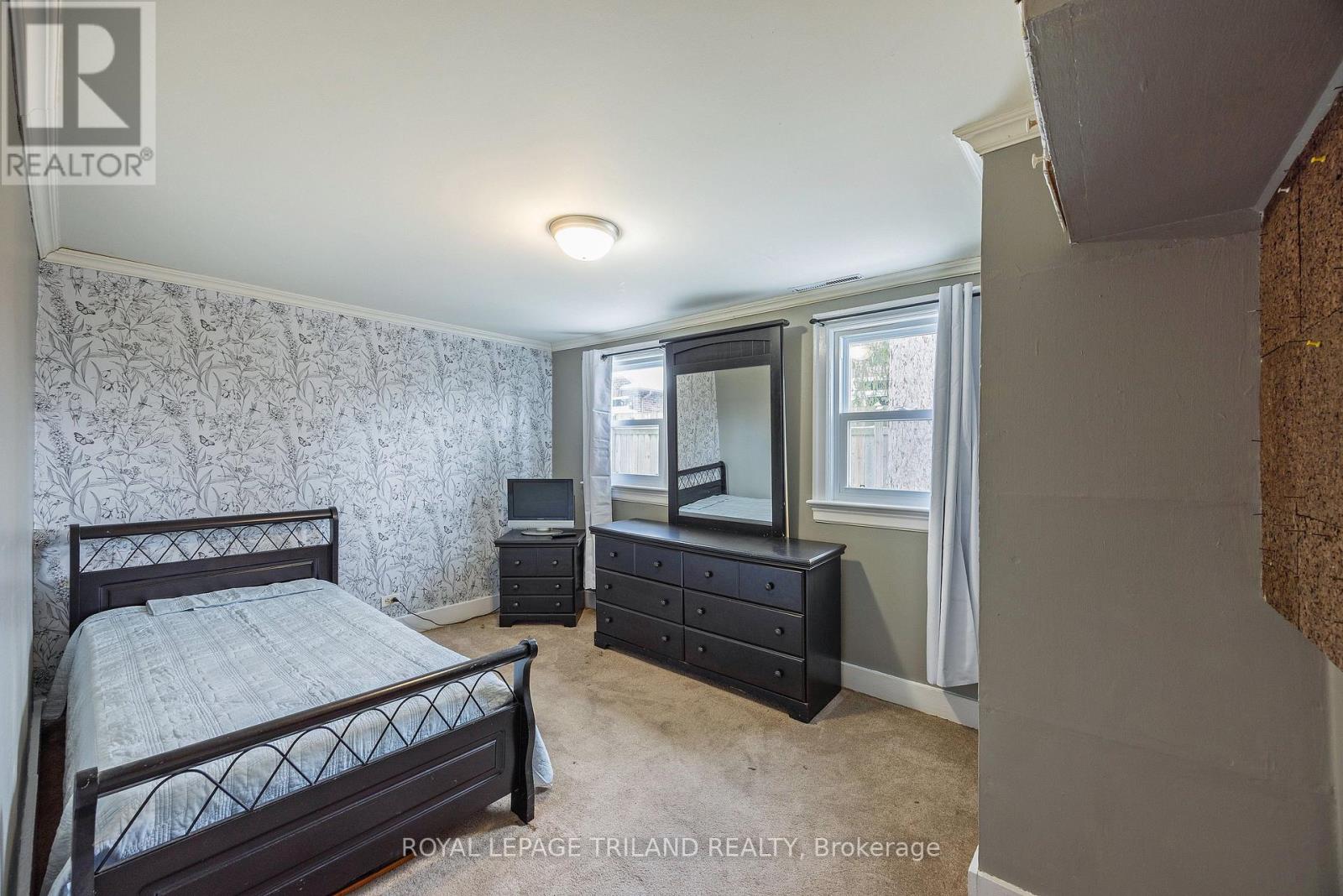 136 St George Street, Central Elgin, Ontario N5P 2M1 - Photo 8 - X12603950