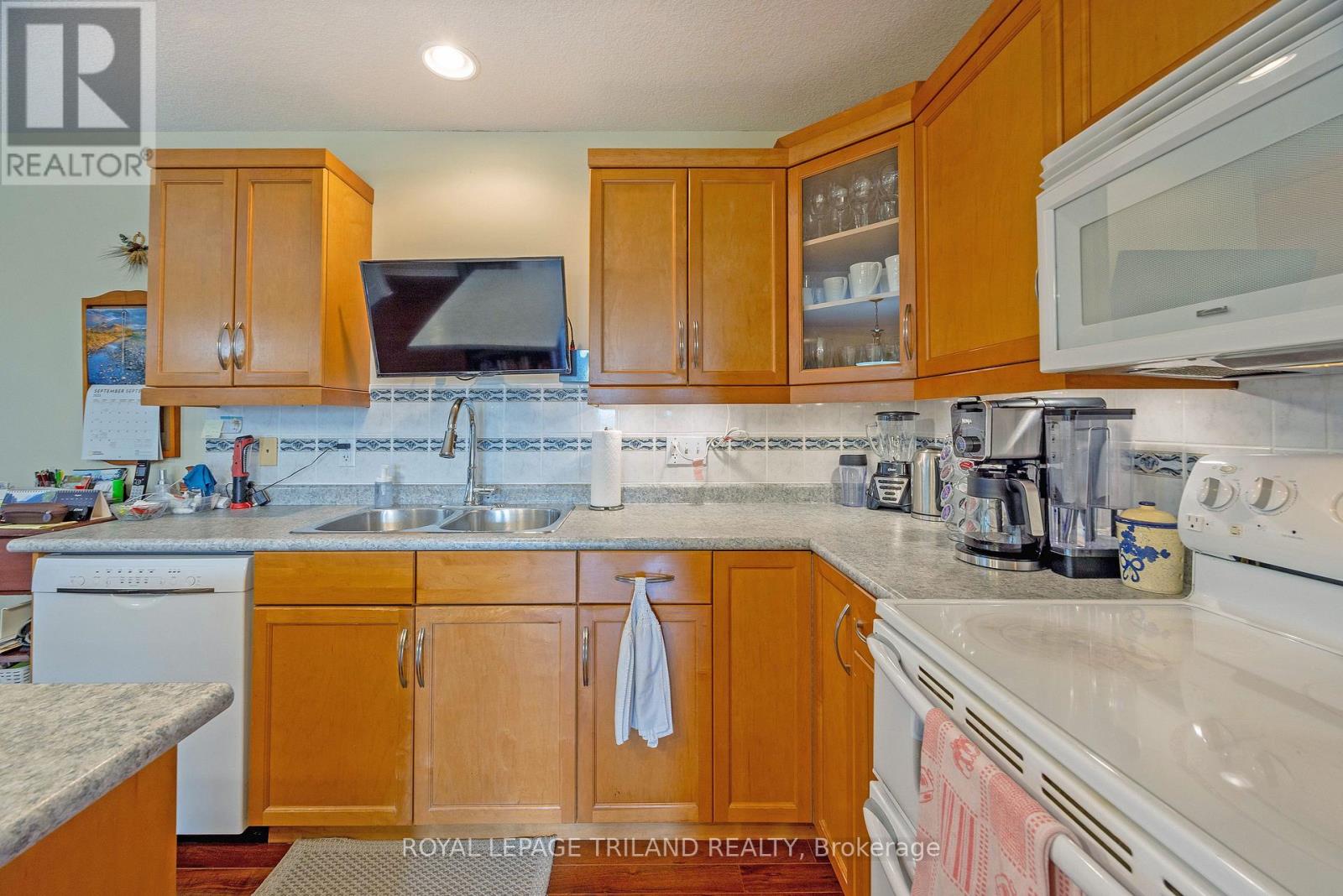 18 Coleman Court, St. Thomas, Ontario N5R 0A5 - Photo 9 - X12609238