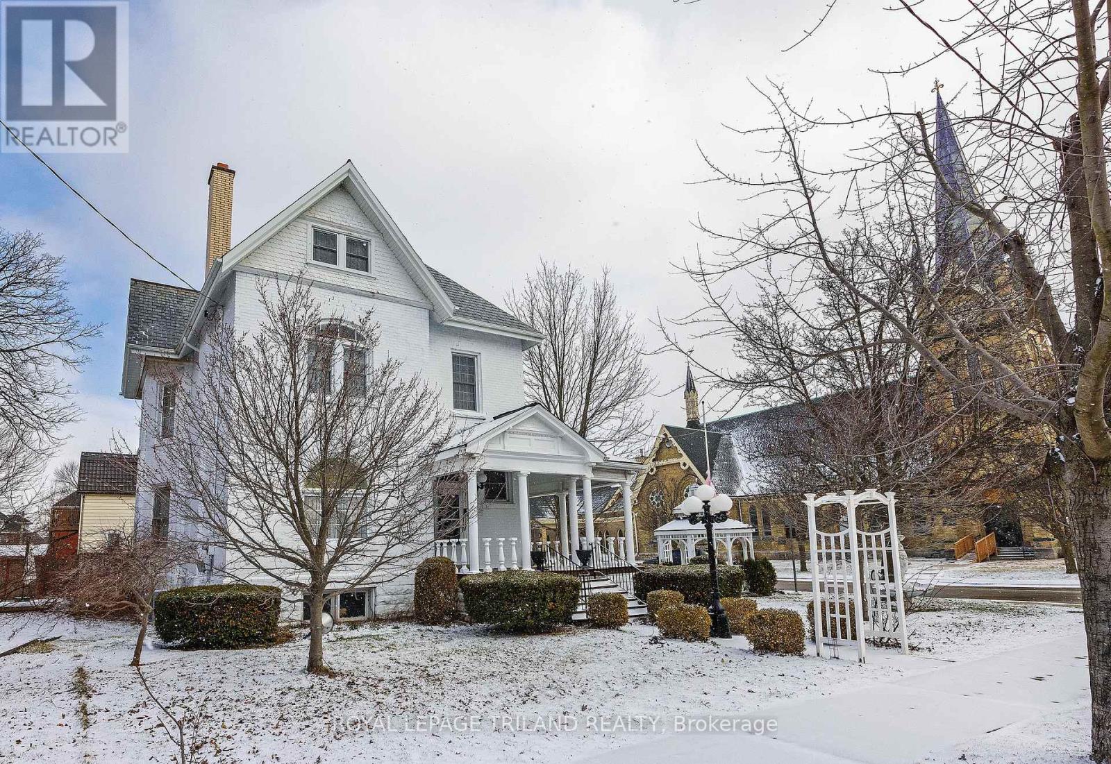 81 Wellington Street, St. Thomas, Ontario N5R 2P9 - Photo 1 - X12903612