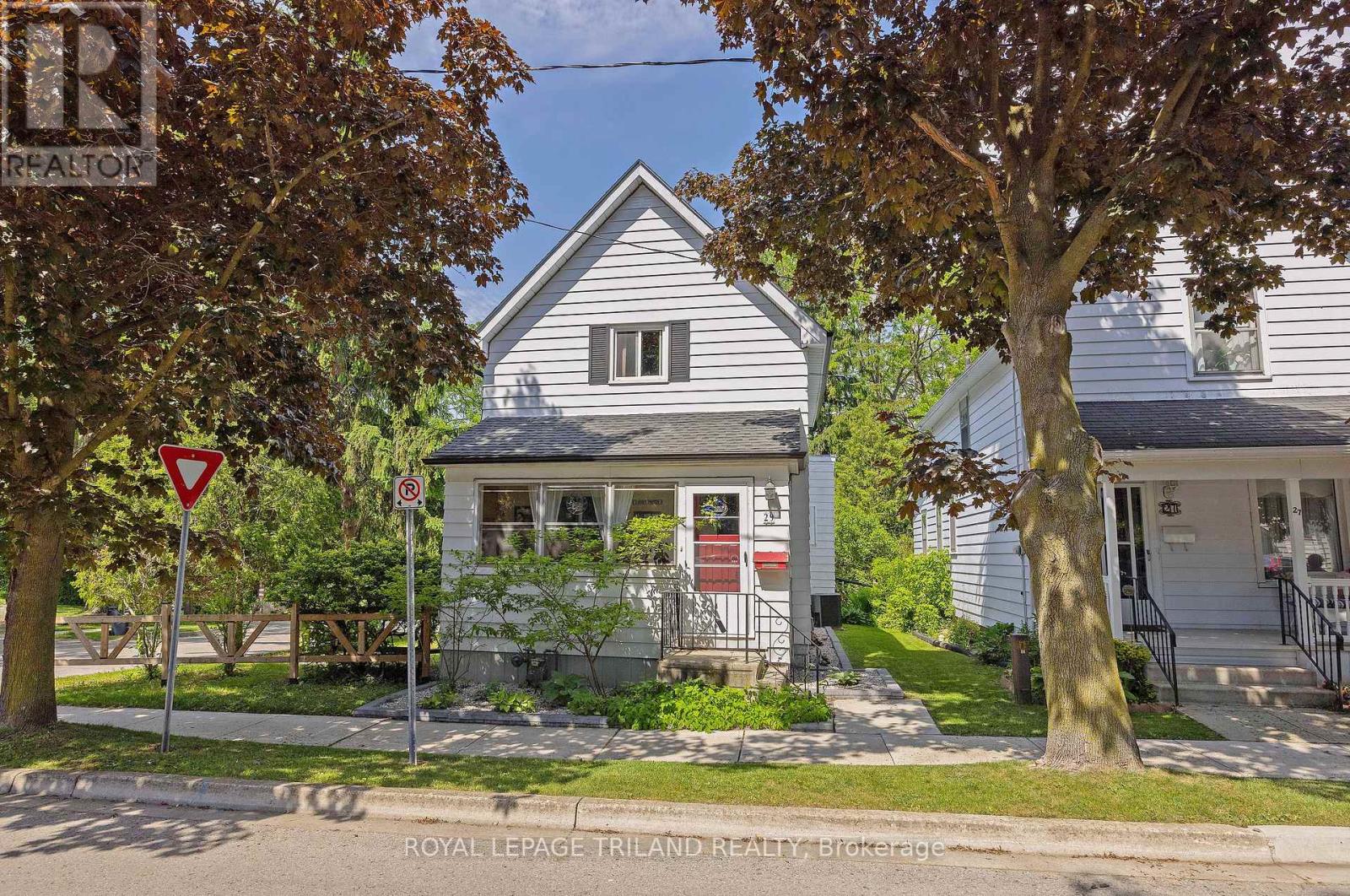 29 Oliver Street, St. Thomas, Ontario N5R 3X3 - Photo 2 - X13413300